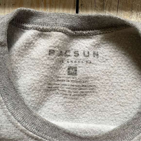 FREE W/ ITEM EQUAL/MORE VALUE Pacsun Graphic Crewneck Pullover - Picture 4 of 4
